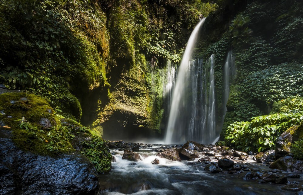 amazing Snearu waterfalls near mount Rinjani